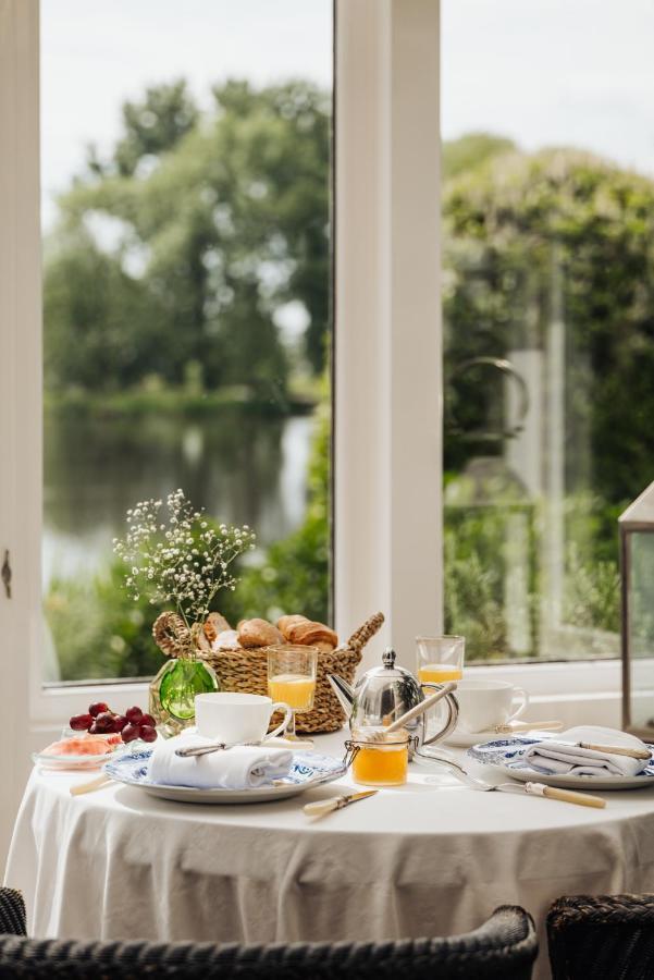 Inn On The Lake Broek in Waterland Esterno foto