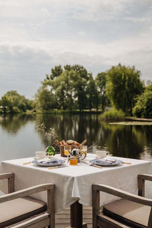 Inn On The Lake Broek in Waterland Esterno foto