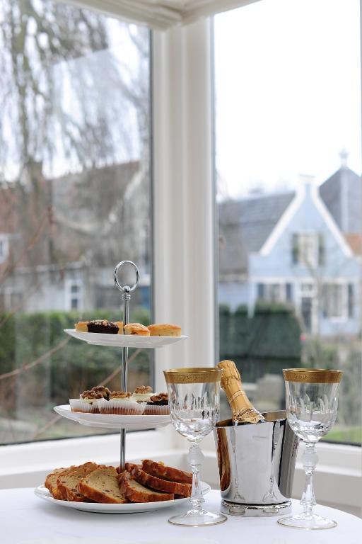 Inn On The Lake Broek in Waterland Esterno foto